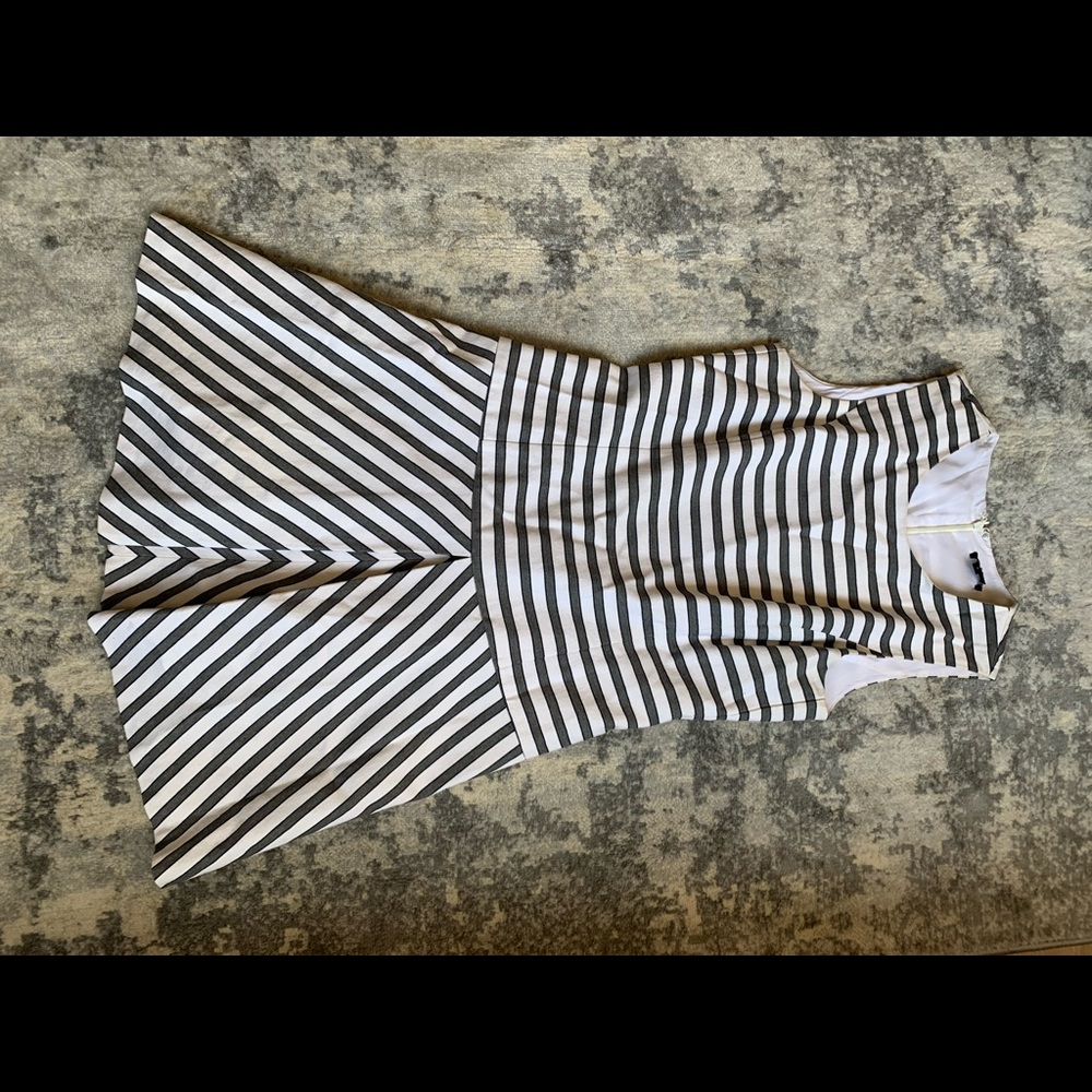 Theory white and grey striped fit and flare dress